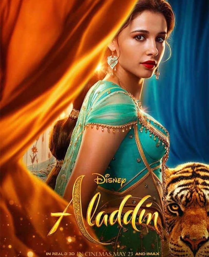 نائومی اسکات در پوستری از فیلم سینمایی «علاءالدین» (Aladdin)